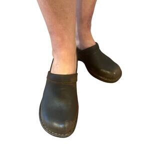 Born BOC Women’s Leather Mule Clogs Brown Comfort Slip On Shoes Size 6.5
